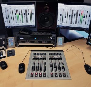 OnAir flex ist Stage Tecs kleinstes, vollständig IP-basiertes Mischpult