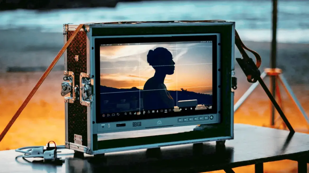 ©Atomos